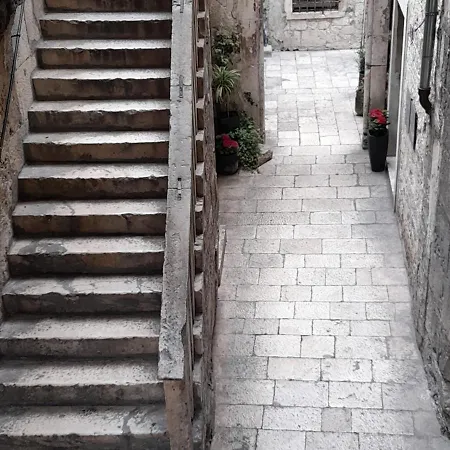 King's Palace Apartment Split